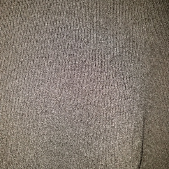 LuLaRue Black Perfect T - Picture 2 of 5